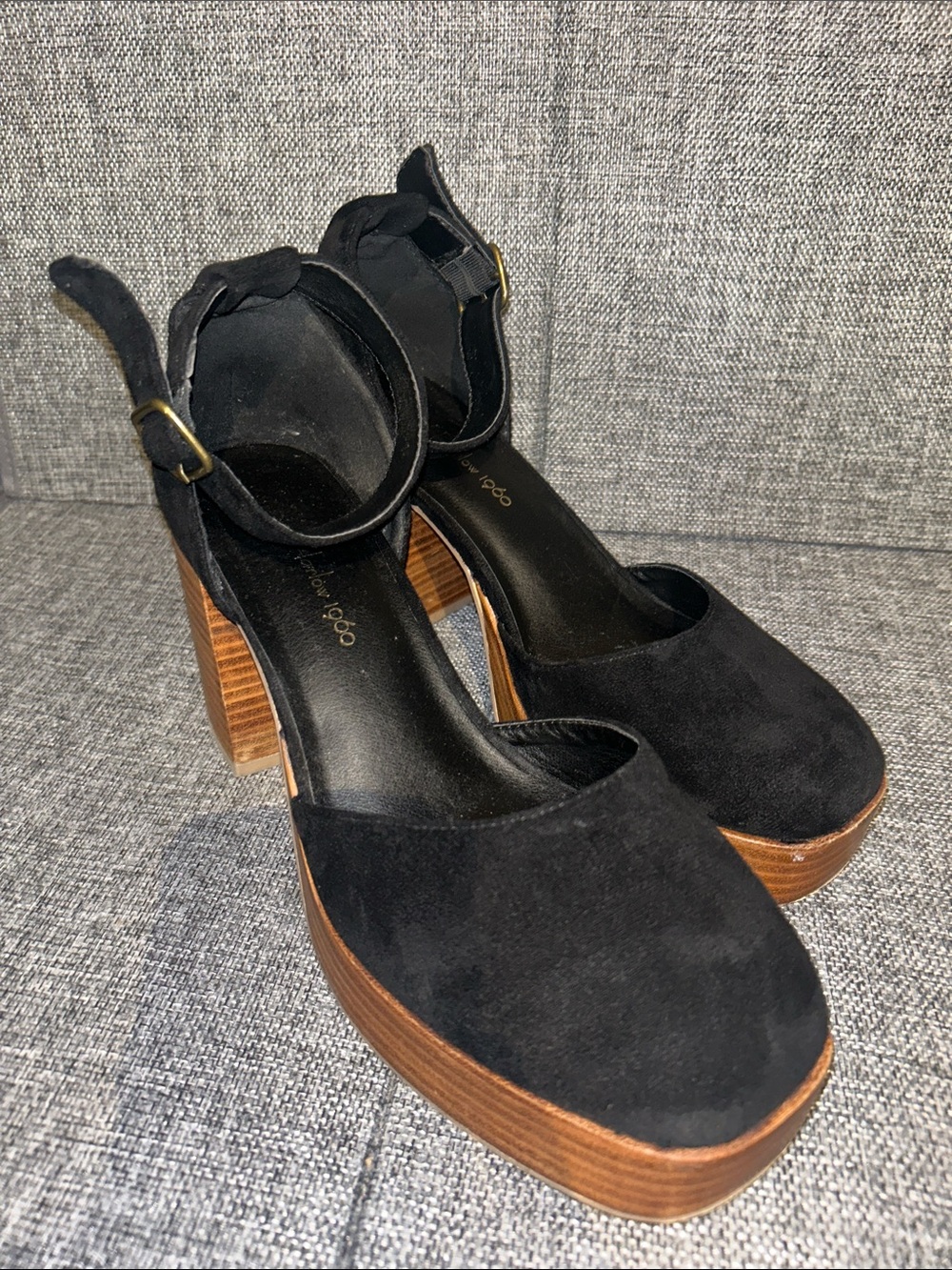 House of Harlow 1960 TANNER - Black Suede Platform Sandal with Wood Block Heel